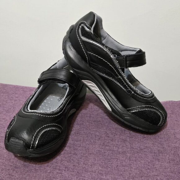 Danskin Now I-Net Technology Orthopedic Sneaker Shoe 6.5 - Picture 1 of 5
